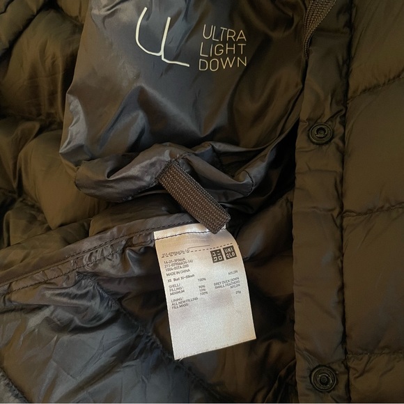 HOST PICK⭐️Ultra Light Duck Down Jacket-Packable 🤍Navy - Picture 11 of 12